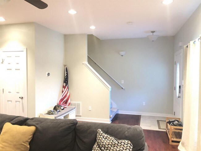 Foto del edificio - 7801 Doris Drive