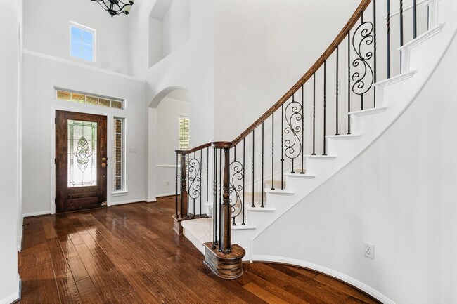 Foto del edificio - 8102 Little Scarlet St