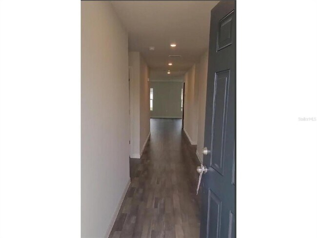 Building Photo - 476 Marion Oaks Dr