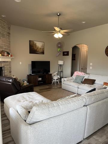 Building Photo - 3322 White Horse Dr