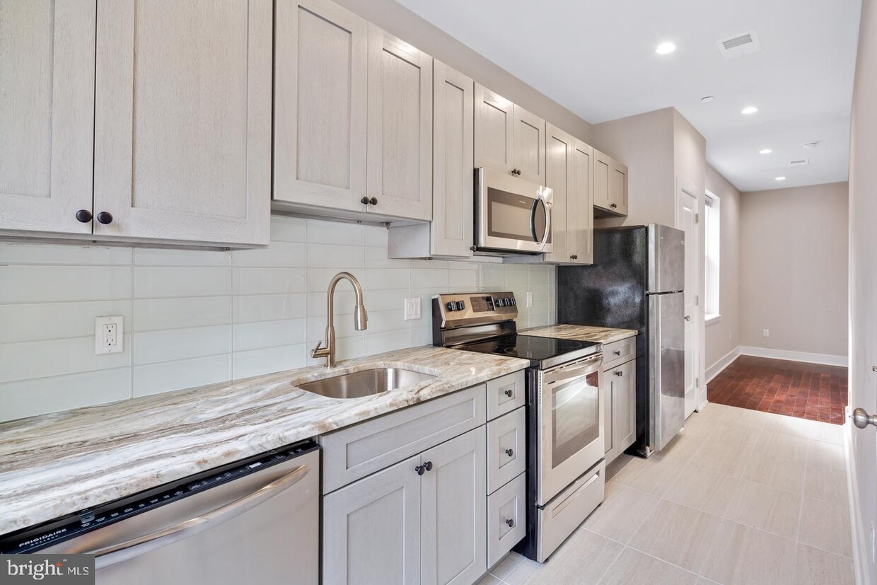 Foto principal - 46 S 44th St