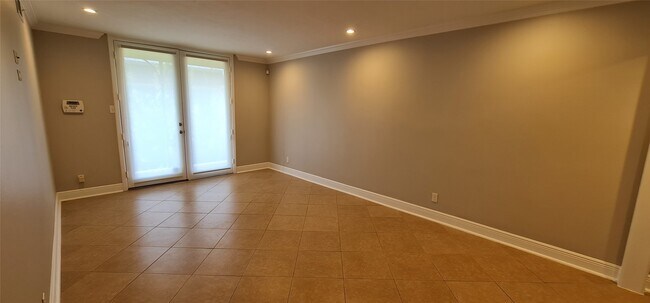 Foto del edificio - 3300 Yorktown St