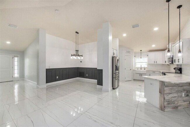 Building Photo - 14442 Haddon Mist Dr