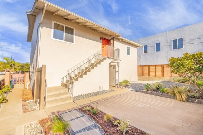 Building Photo - Beautifully Remodeled 2 Bed/1Bath Home with Ocean and Bay Glimpses in Ocean Beach!