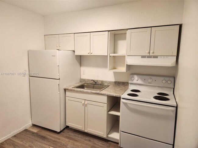 Foto del edificio - 2640 NW 2nd St