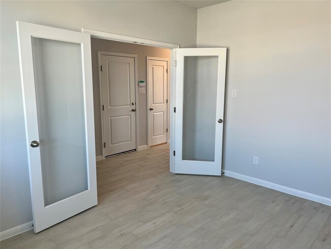 Building Photo - 120 Comet Pointe Dr