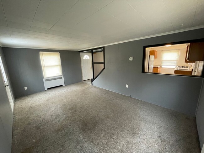 Building Photo - Charming 3 bedroom single family home for ...