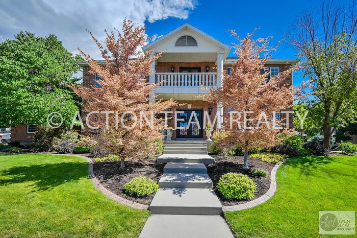 Primary Photo - Beautiful Home in Sandy