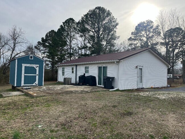 Building Photo - 1541 Old Oneonta Rd