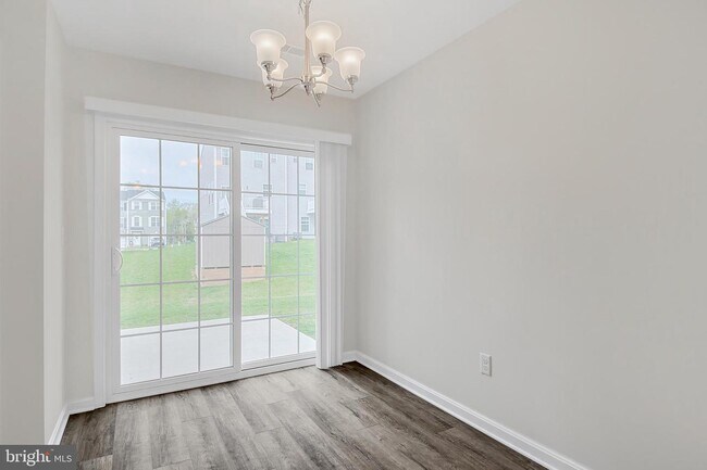 Building Photo - 2633 Elmwood Drive