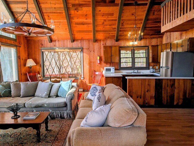 Foto del edificio - 24 Chalet Village Dr