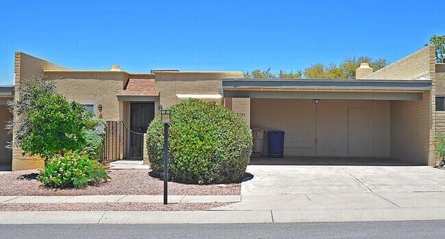 Building Photo - Beautifully Updated 3 Bedroom Townhome nea...