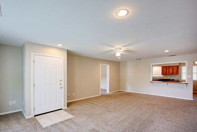 Foto del edificio - Coming Mid-August! 4 Bd, 2 Ba | N. Arlington