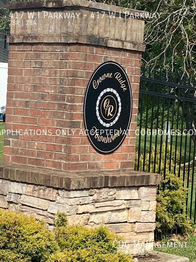 Foto del edificio - 417 WI Pkwy
