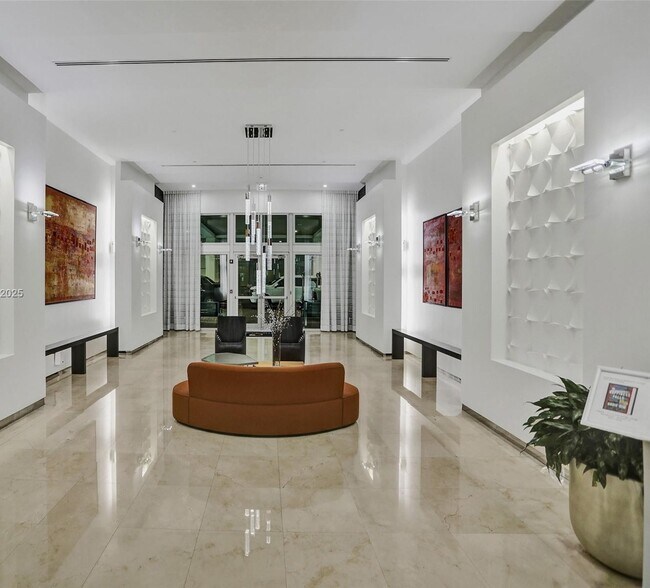Foto del edificio - 9066 SW 73rd Ct