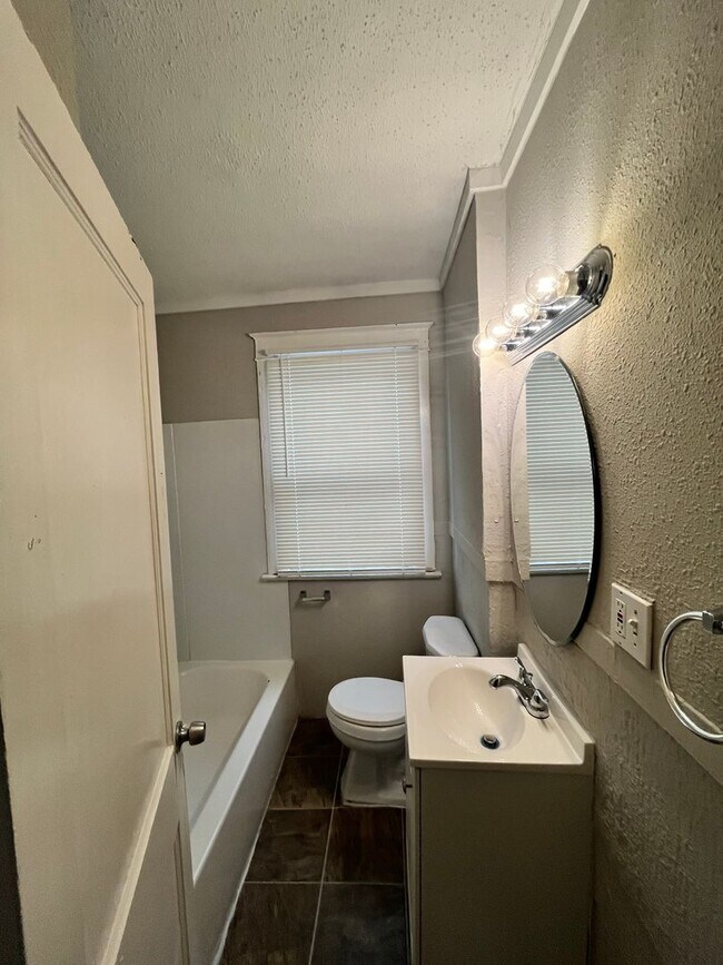 Building Photo - 3838 South Benton Ave. | 3 Bed, 1 Bath