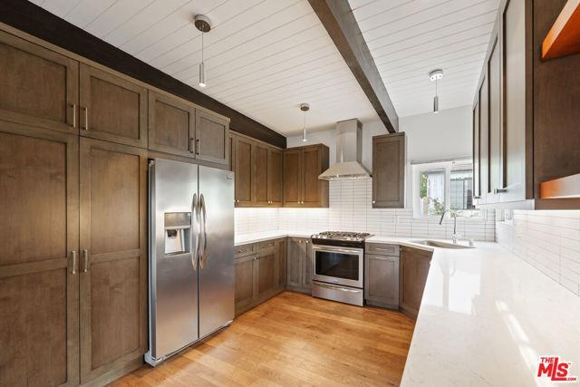 Building Photo - 1042 Olancha Dr