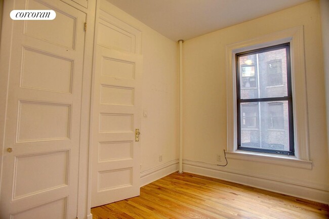 230 W 108th St, New York, NY 10025 - Room for Rent in New York, NY ...