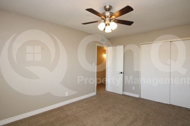 Foto del edificio - 4601 E Southgate Ave