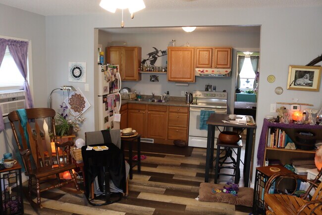 Cocina - 635 N 2nd St