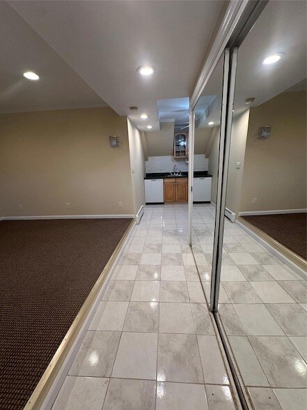 Foto del edificio - 809 Hampshire Rd