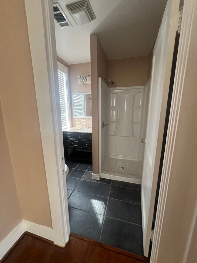 Foto del edificio - 702 Avondale St