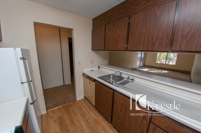 Building Photo - 1455 N Camino Alto