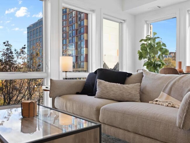 Building Photo - 14 P St NW