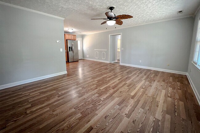 Building Photo - 4bd/2.5ba Brick Ranch Home in Kings Grant. NO STUDENTS/NO CATS