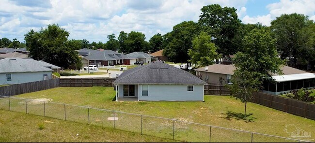 Foto del edificio - 7030 Tylerwood Ct