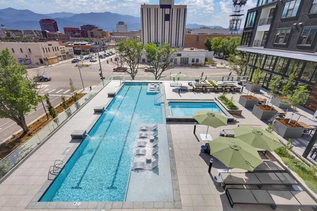 Building Photo - Fiona