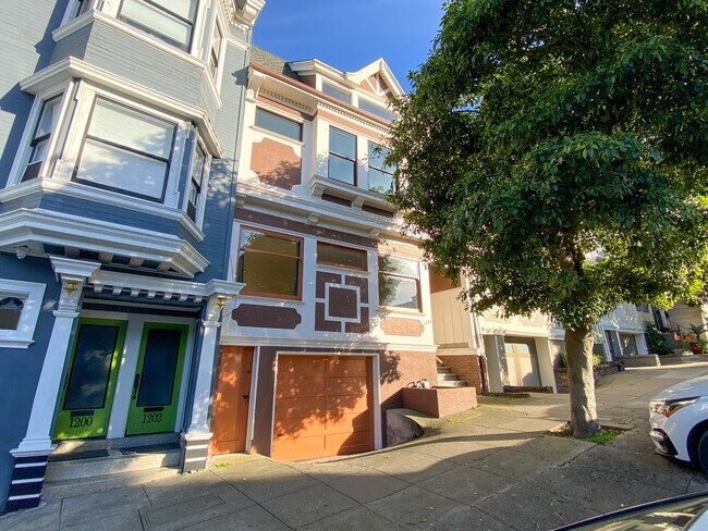 Foto del edificio - 1208 Arguello Blvd