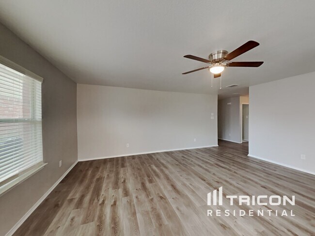 Building Photo - 9420 Goldenview Drive Fort Worth TX