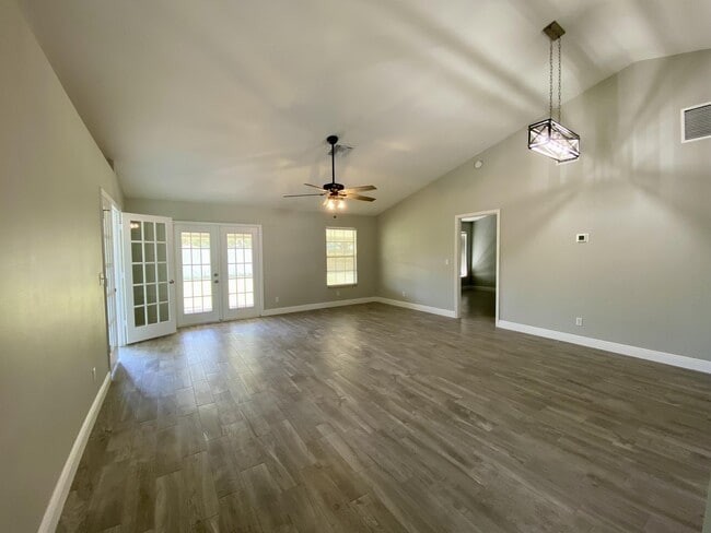 Photo - 1018 Spring Landing Dr House