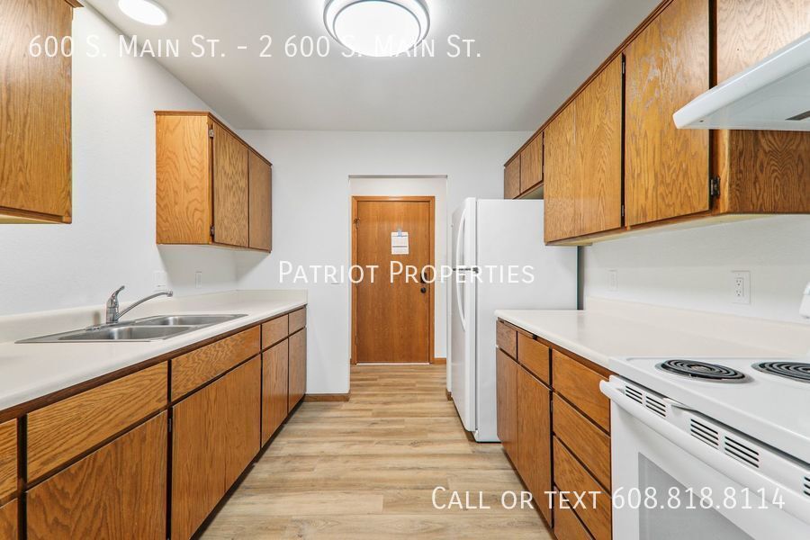 Foto principal - 600 S Main St