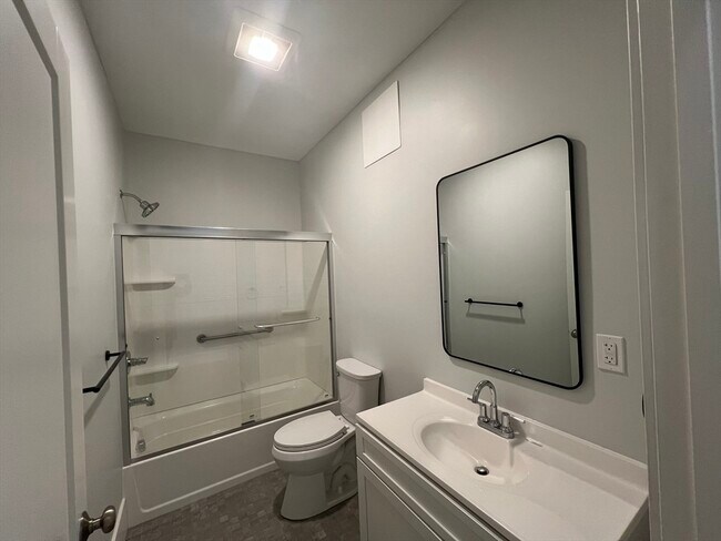 Foto del edificio - 34 St Joseph St