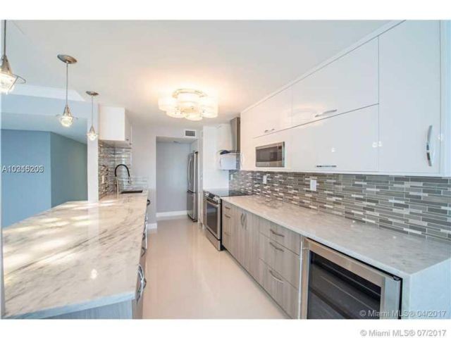 Foto principal - 100 Golden Isles Dr