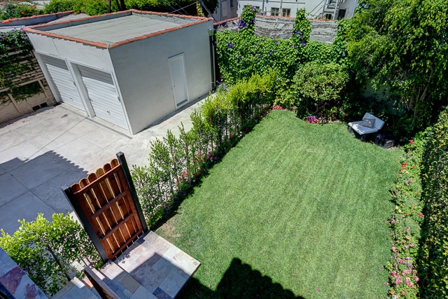 Building Photo - 829 S Curson Ave