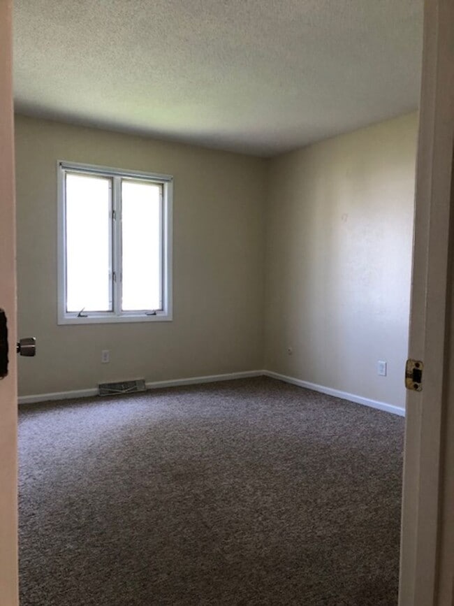 Foto del edificio - 2 Bedroom unit located in Maumee School Di...