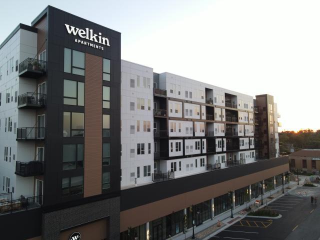 Primary Photo - 2 bedroom in Des Plaines IL 60016