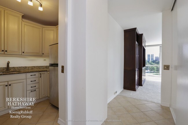 Foto del edificio - 340 W Diversey