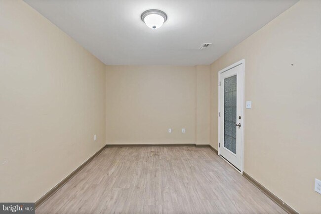 Foto del edificio - 132 Furlong Way