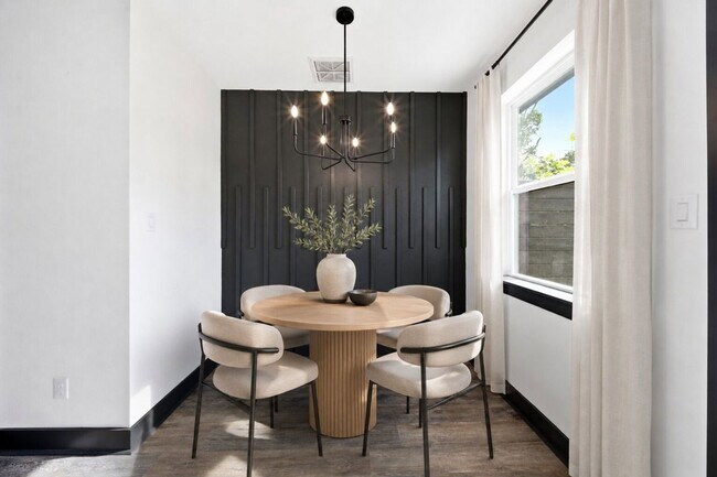 Foto del edificio - 7818 Hanfro Ln