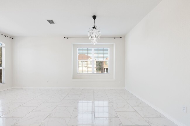 Building Photo - 4 br, 2.5 bath House - 851 Maltese Garden