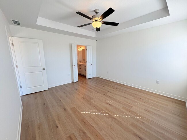 Foto del edificio - Newer 3 Bed with move in Specials - Open House