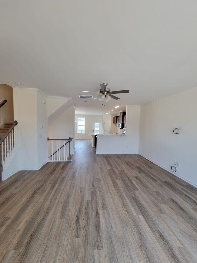 Building Photo - 456 Church St