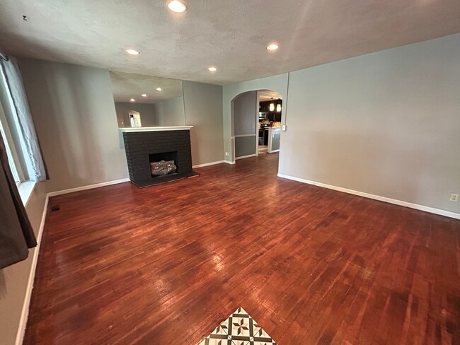 Foto del edificio - 5420 E 1st St N