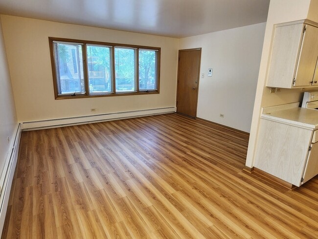 Foto del edificio - 10431 S Keating Ave