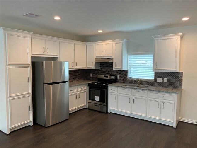 Foto del edificio - 4622 Haywood St
