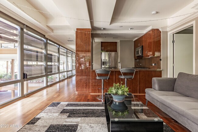Foto del edificio - 7141 E Rancho Vista Dr